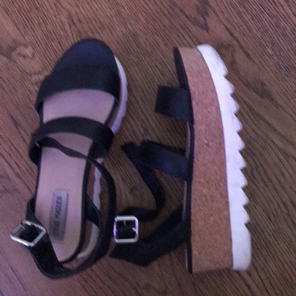 Brand new Steve Madden sandals - Picture 2 of 7
